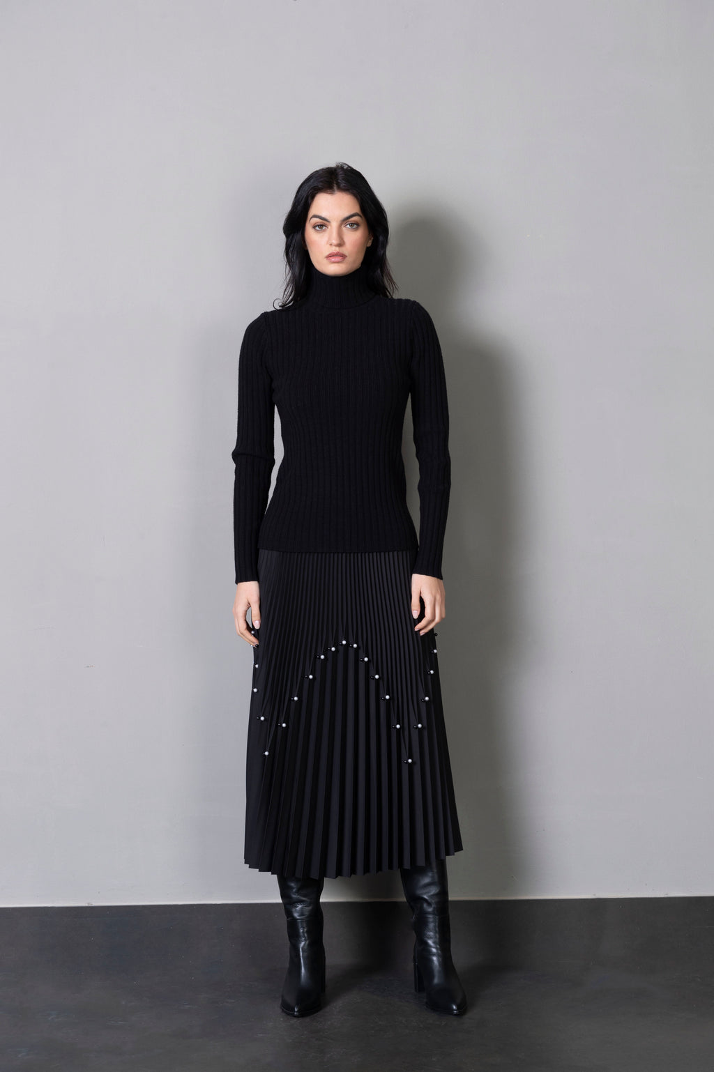 Gonna plissè nera perle