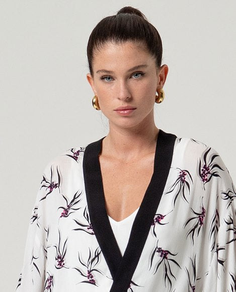 Kimono fluido con cintura Surkana