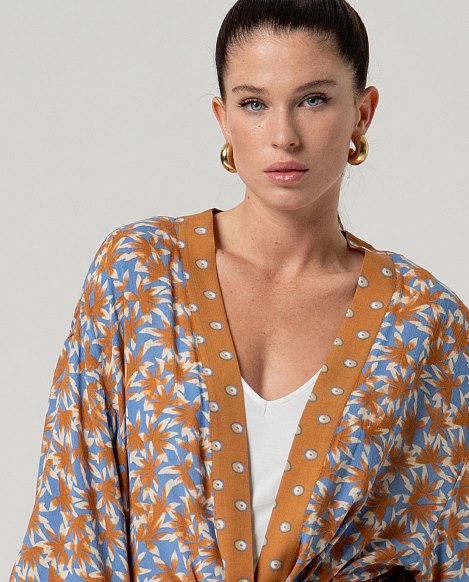 Kimono fluido con cintura Surkana