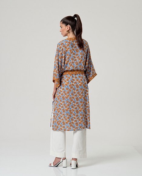 Kimono fluido con cintura Surkana