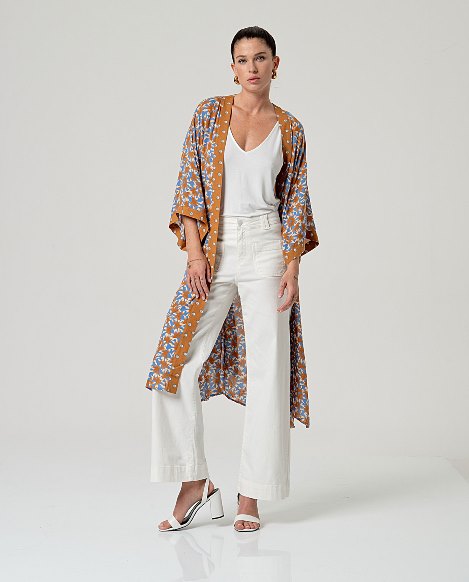 Kimono fluido con cintura Surkana