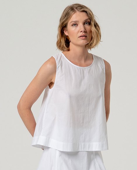 Top smanicato scollo tondo Surkana