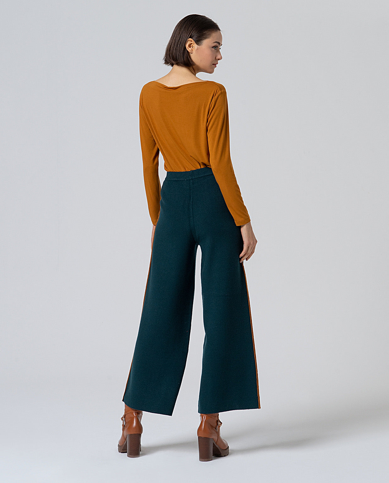 Pantalone in maglia profili a contrasto Surkana  -50%