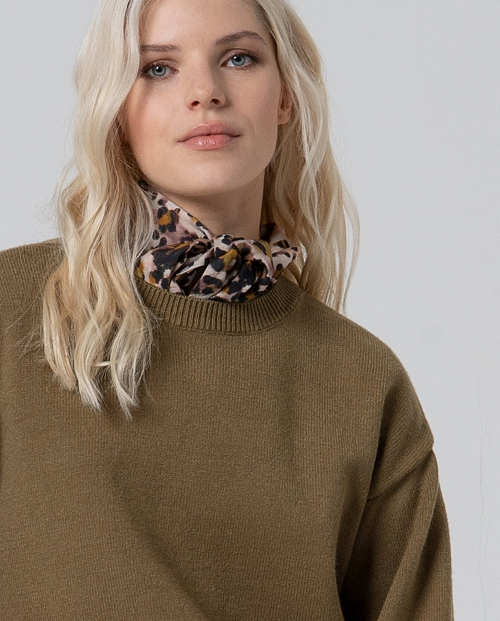 Maglione collo tondo KAKI Surkana  -50%