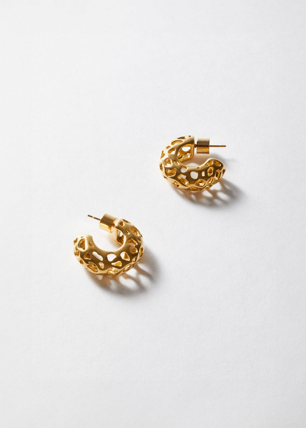 Orecchini cerchio intarsiati oro