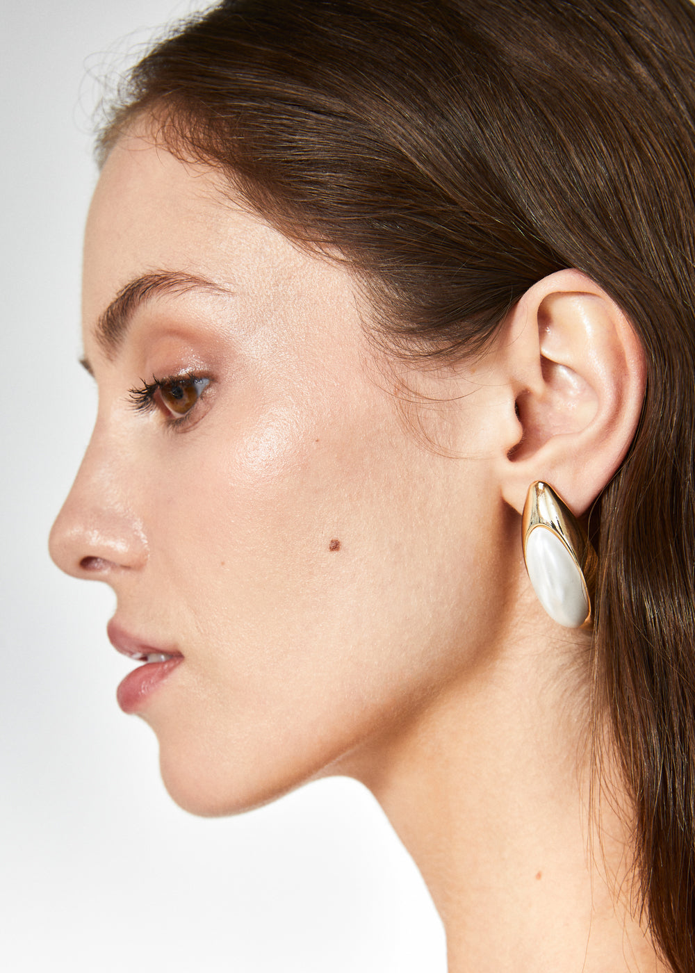 Orecchini ovali perla oro