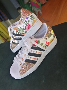 Adidas costumizzate fiori glitter              ultimo numero 36 2/3