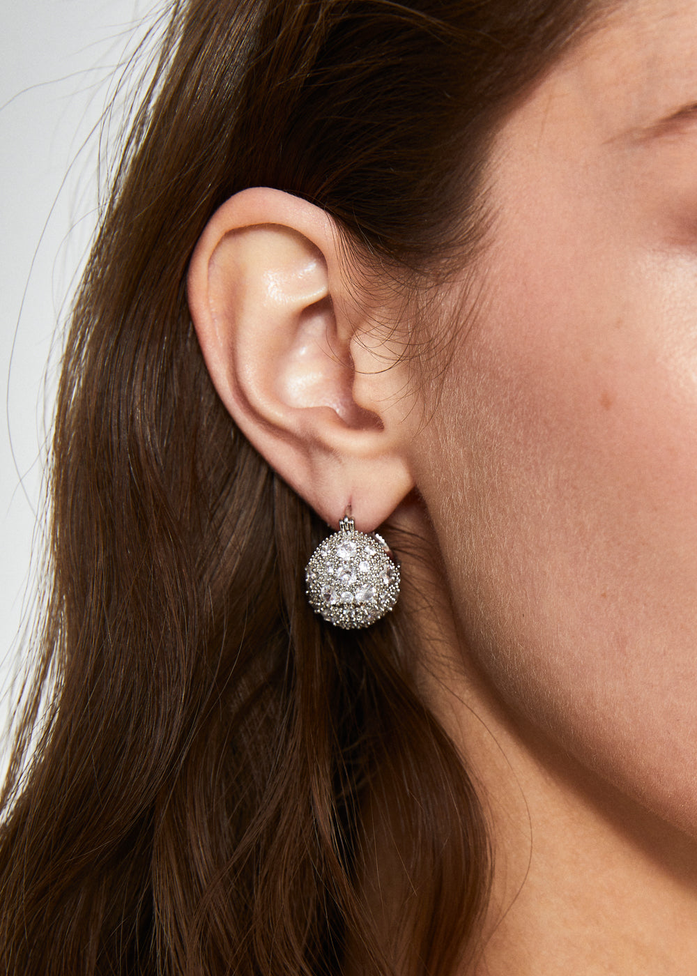 Orecchini EMMA sfera argento zirconi clear