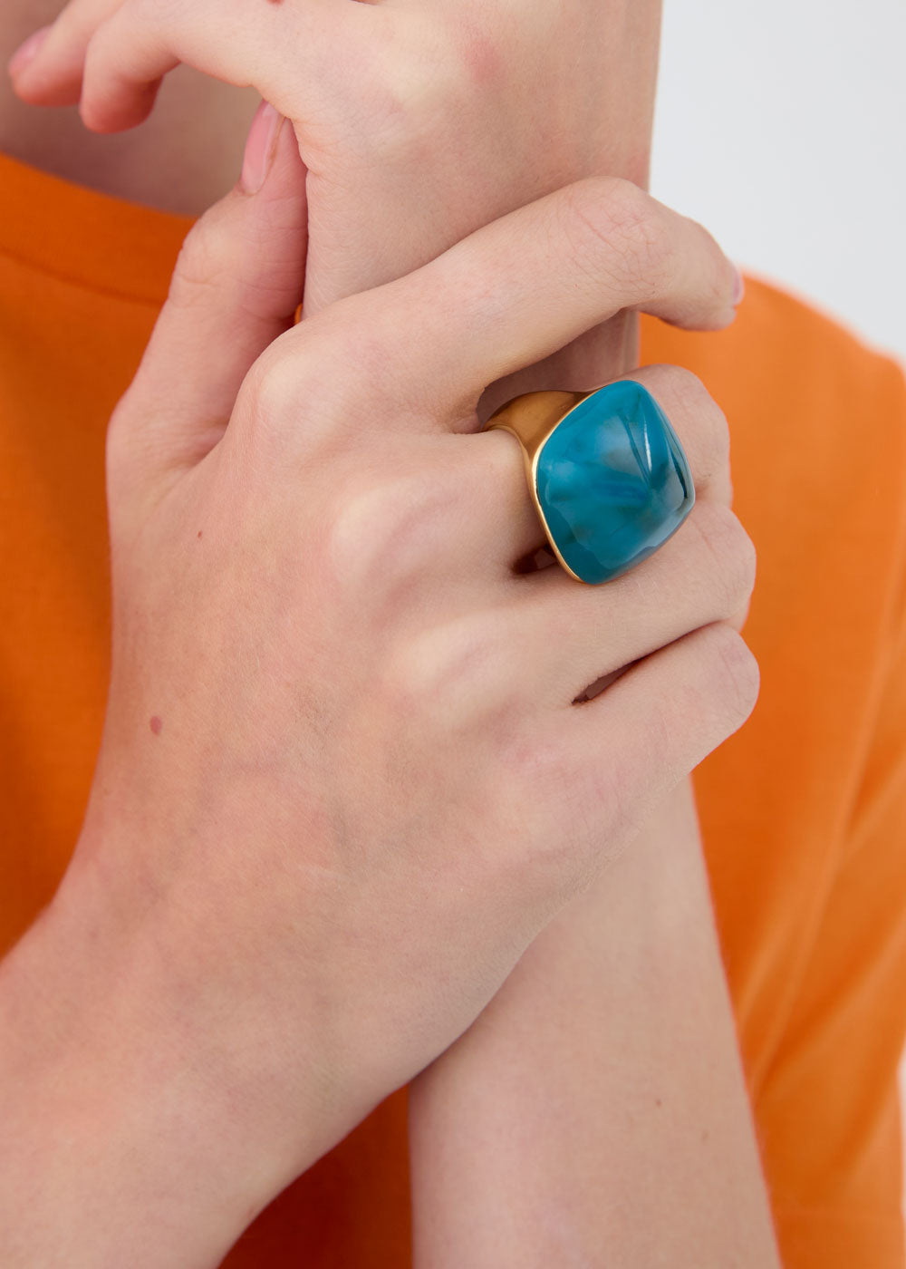 Anello GAEL over in resina blu