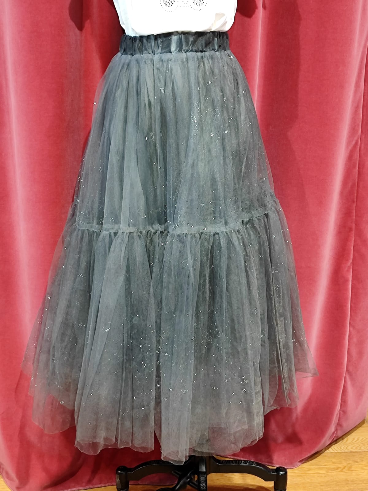 Gonna tulle grigia vernice