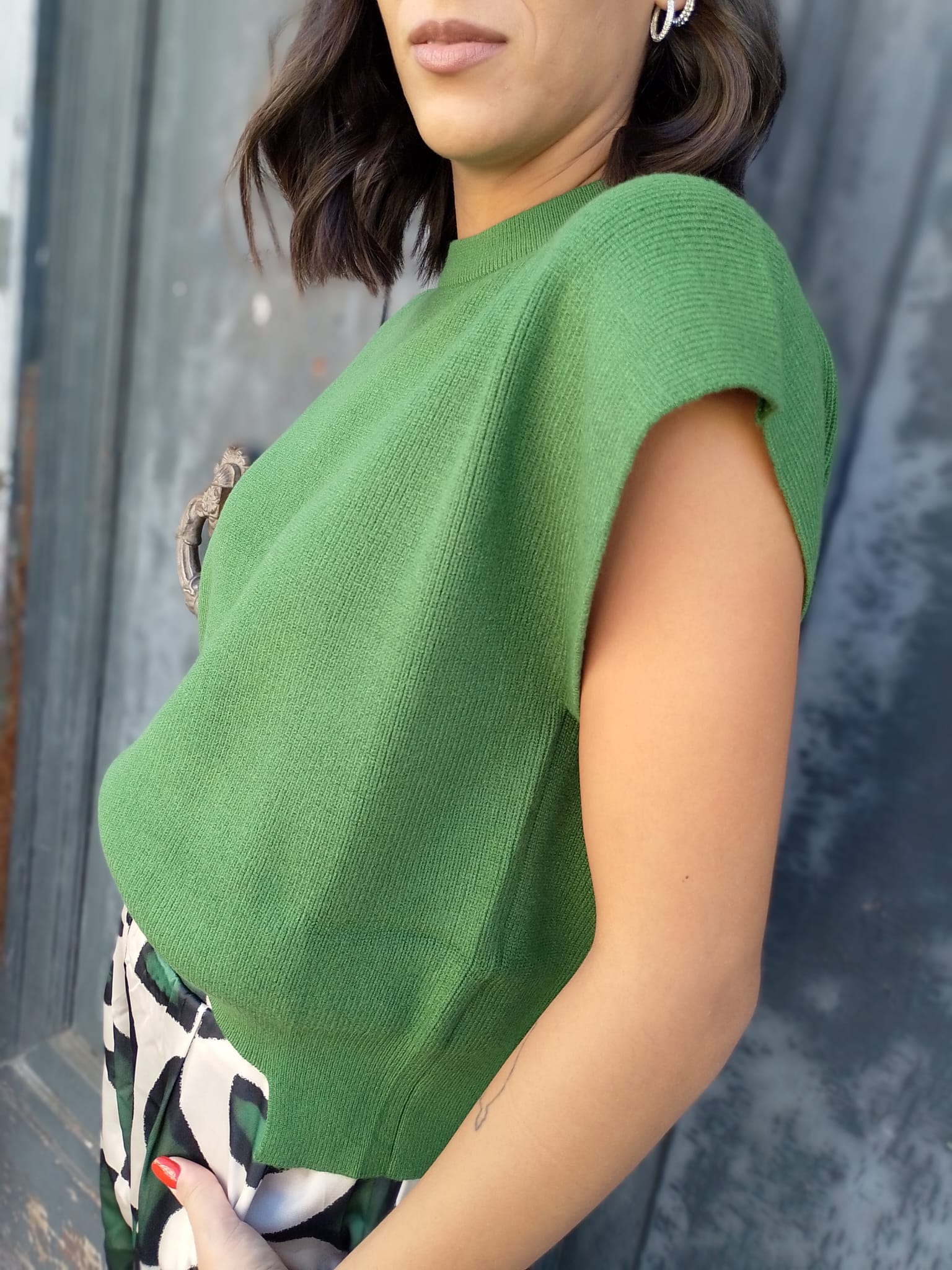 Pull girocollo smanicato verde