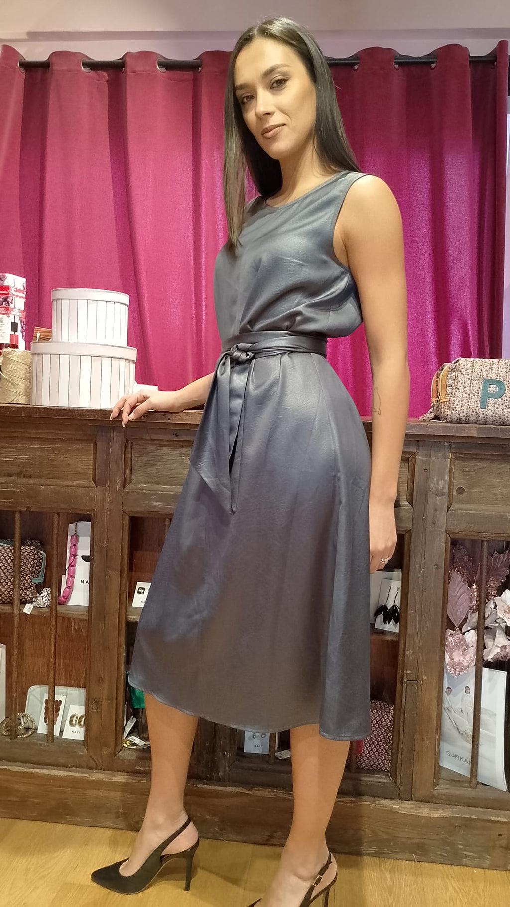 Abito smanicato midi Anonyme  -50%