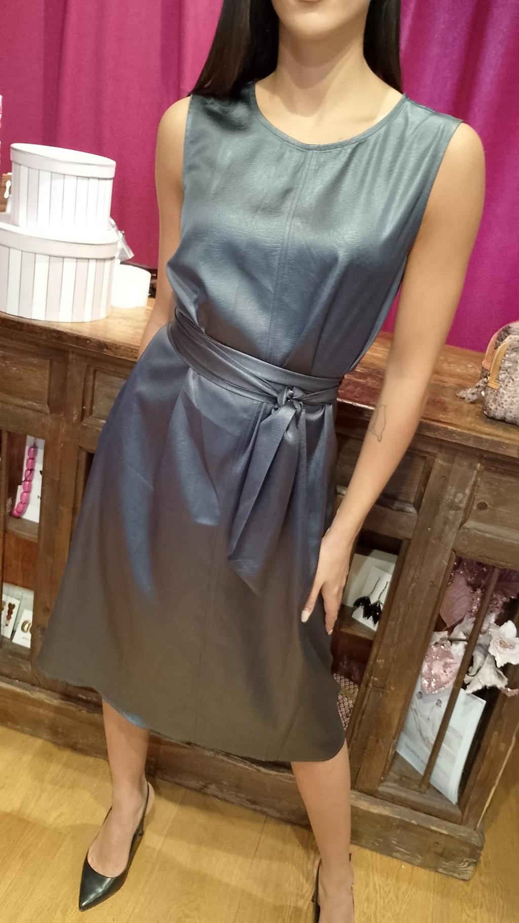 Abito smanicato midi Anonyme  -50%