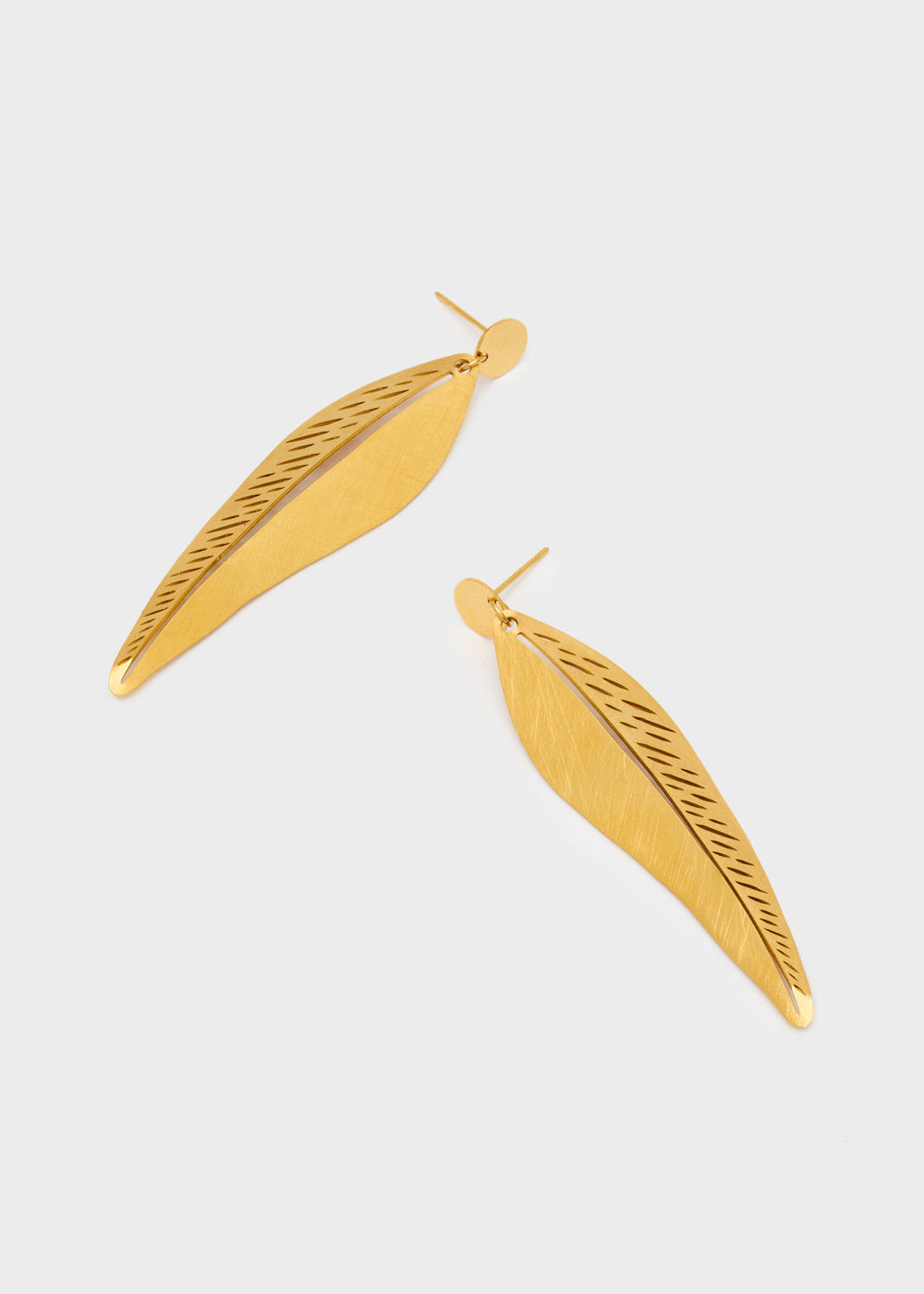 Orecchini pendenti foglia oro
