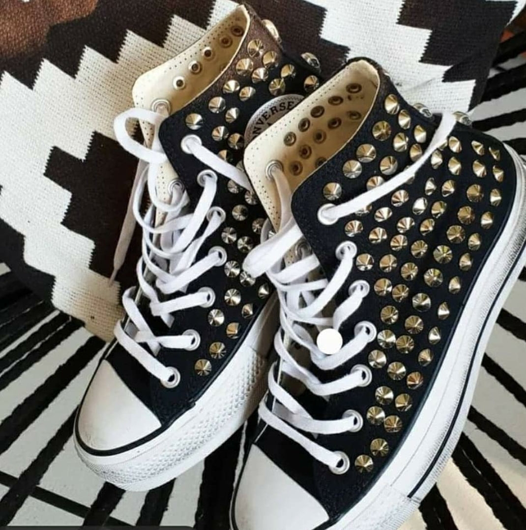 Converse total black borchiate